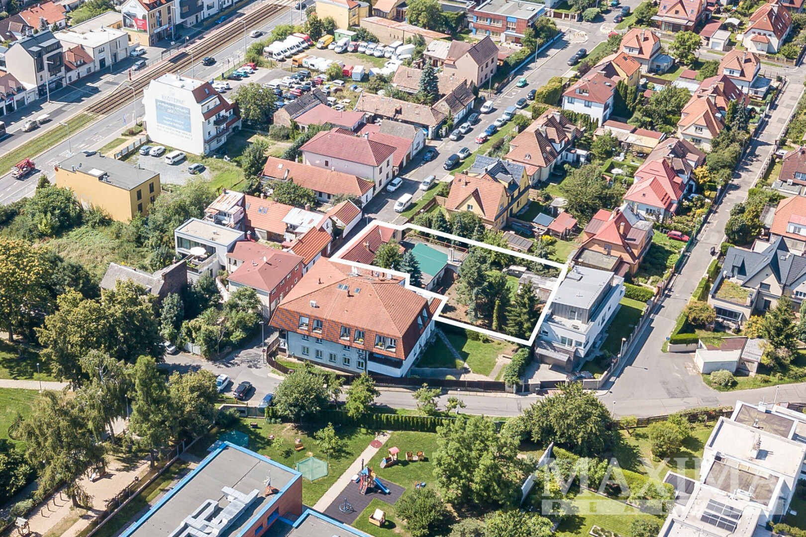Pozemek pro bydlení – 925 m2 Břevnov